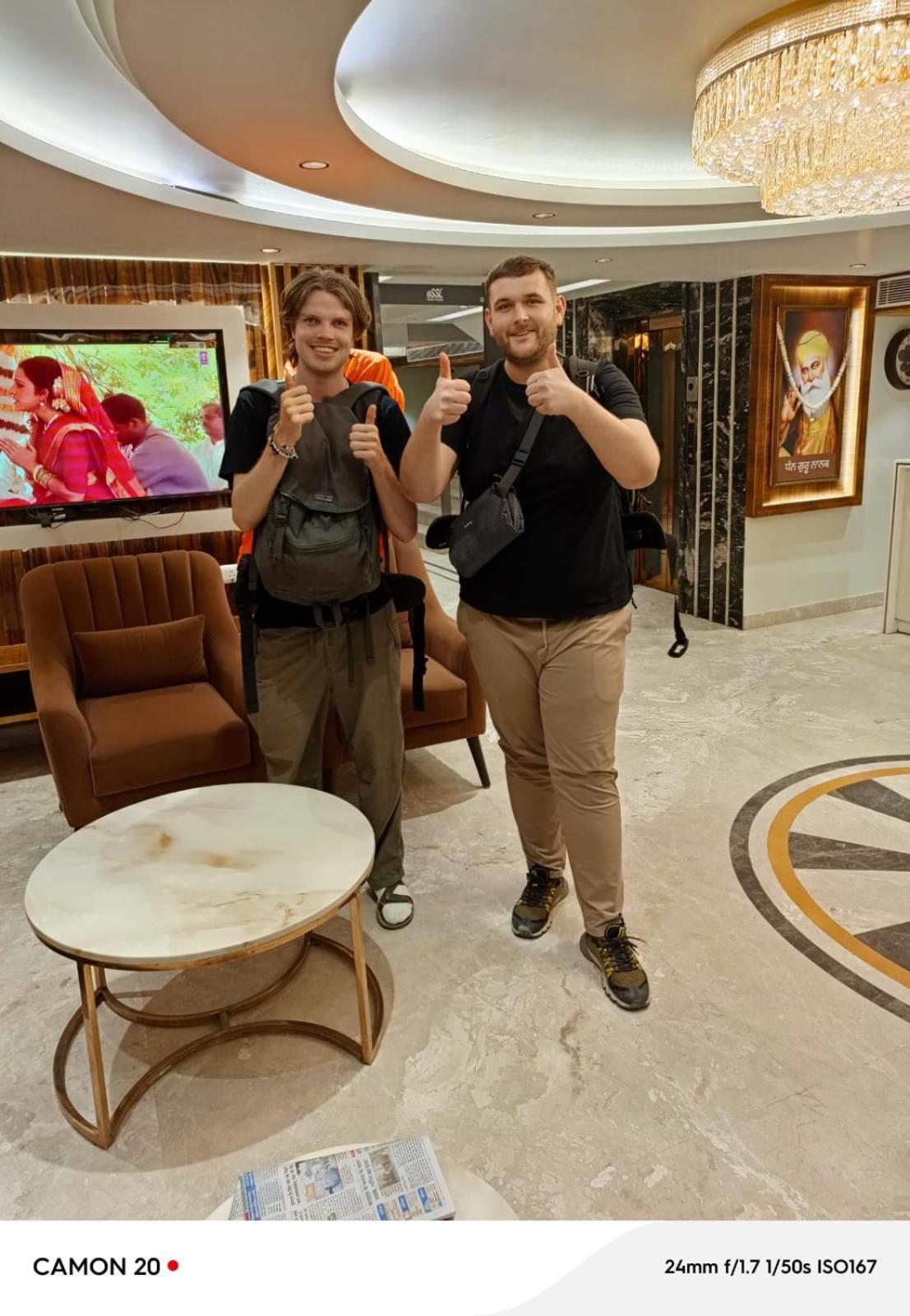 Hotel Glitz - Walk In From New Delhi Railway Station Extérieur photo