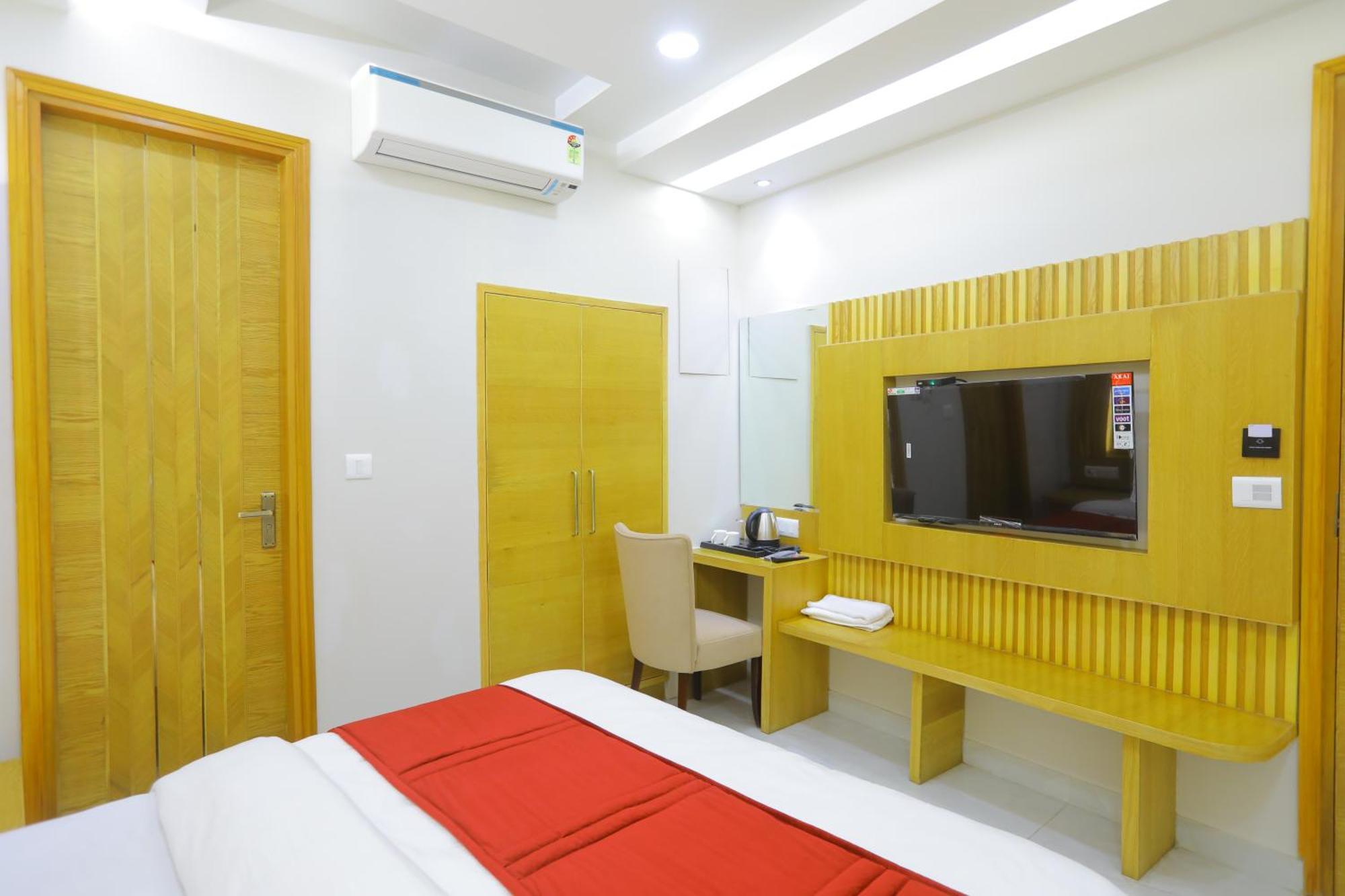 Hotel Glitz - Walk In From New Delhi Railway Station Extérieur photo