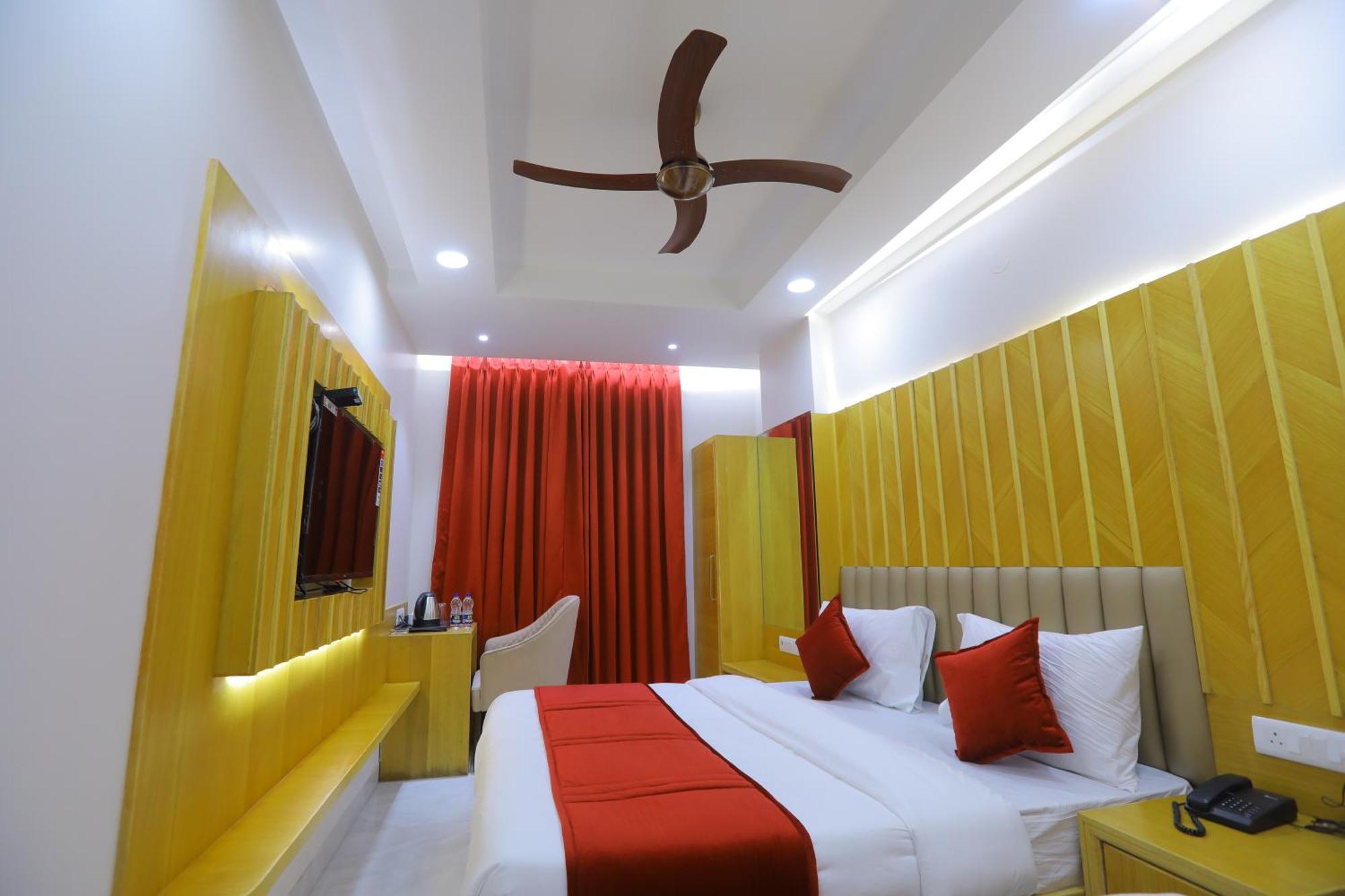 Hotel Glitz - Walk In From New Delhi Railway Station Extérieur photo