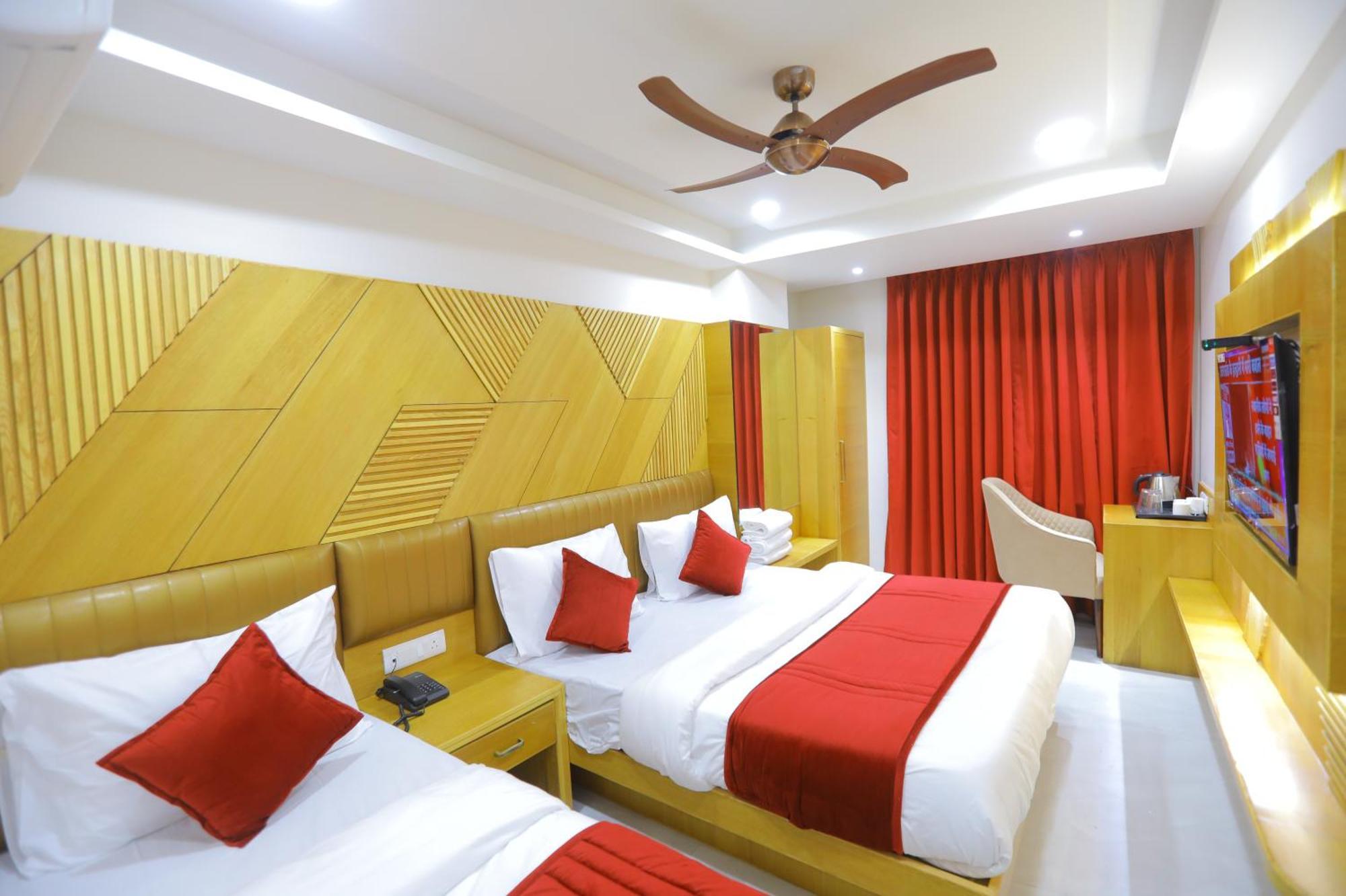 Hotel Glitz - Walk In From New Delhi Railway Station Extérieur photo