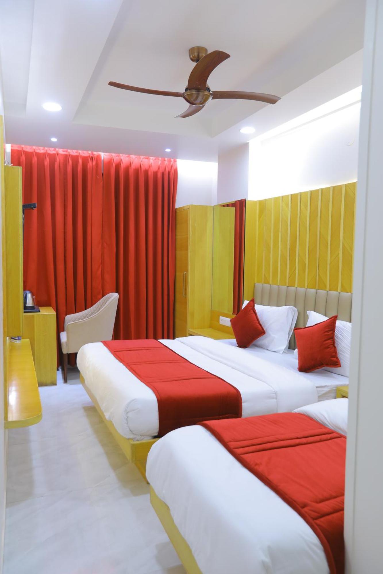 Hotel Glitz - Walk In From New Delhi Railway Station Extérieur photo