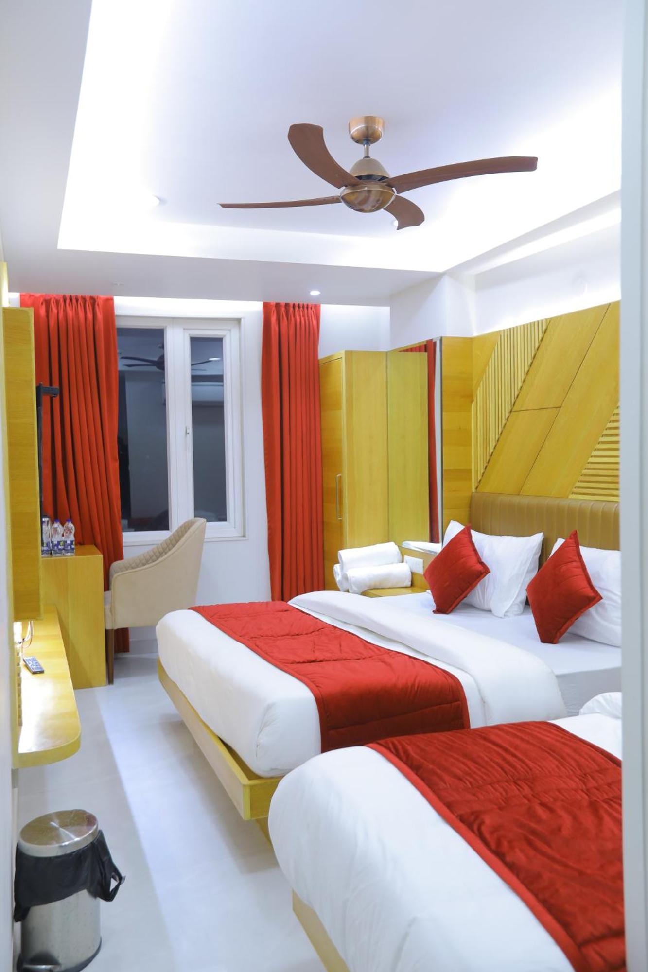 Hotel Glitz - Walk In From New Delhi Railway Station Extérieur photo