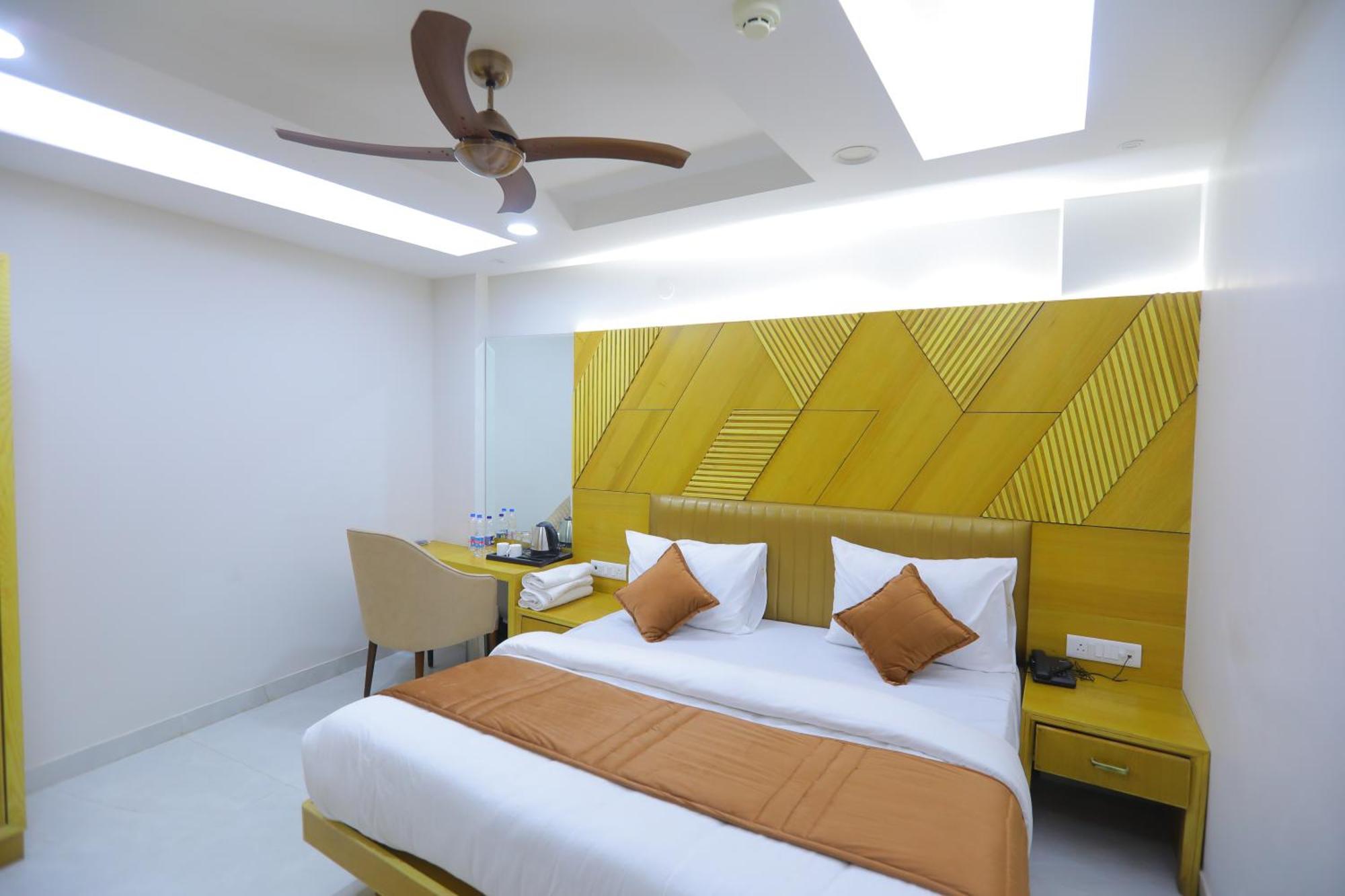 Hotel Glitz - Walk In From New Delhi Railway Station Extérieur photo
